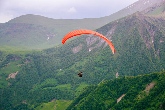 Paragliding in Georgia