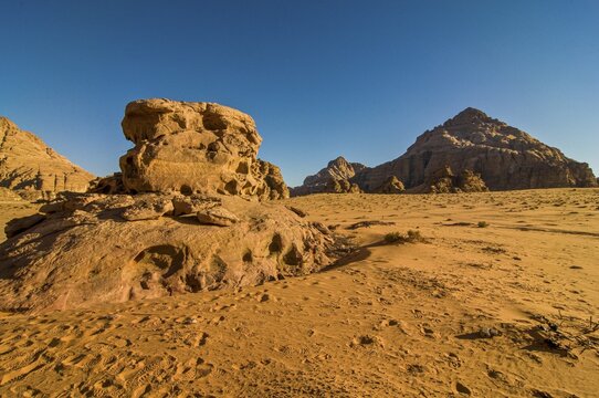 Mountainlandscape and desert in Wadi Rum, Jordan
