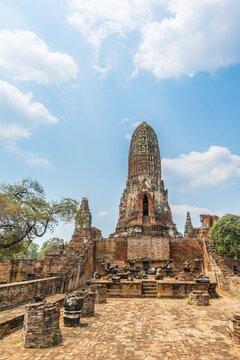Ruins of Buddhist temple, Tha Wa Su Kri, Ayutthaya, Chang Wat Phra Nakhon Si Ayutthaya, Thailand