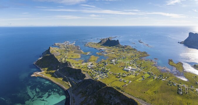 View of the village of S&oslash;rland on the island of V&aelig;r&oslash;y, Vaeroy, Lofoten, Norway