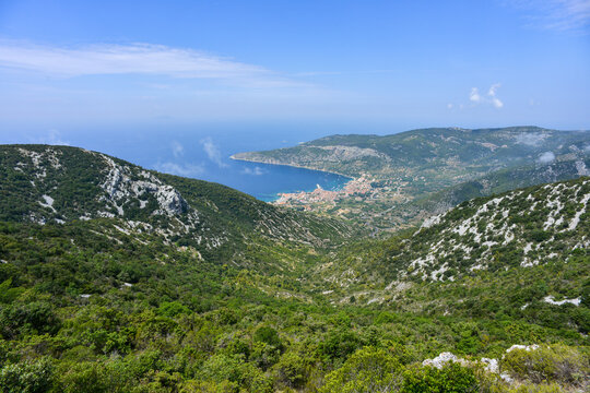 Komiža panorama Vis