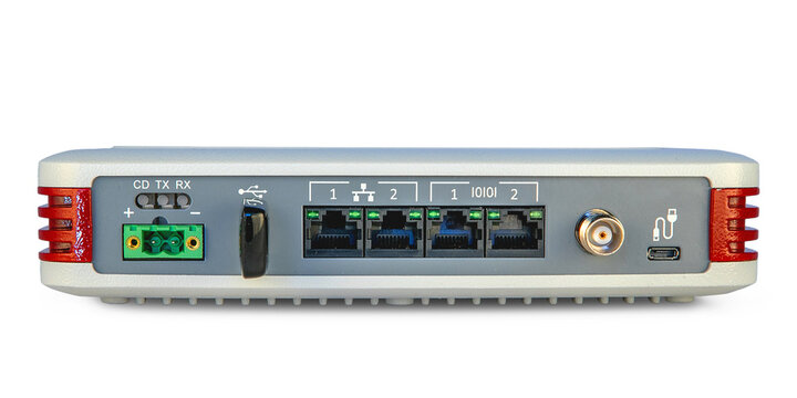 Industrial network router unit with ethernet ports and serial communication interface