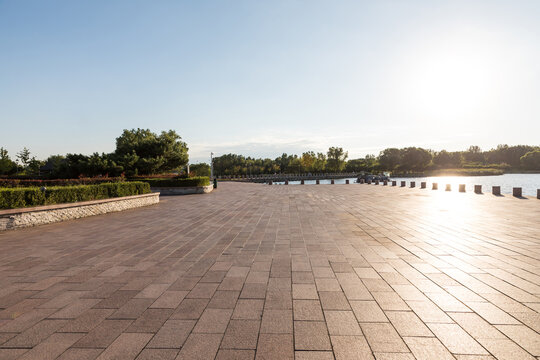 The plaza in the city park is completely deserted.