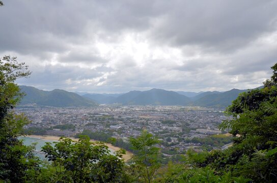 萩城跡 要害跡（詰丸跡）から望む萩市街