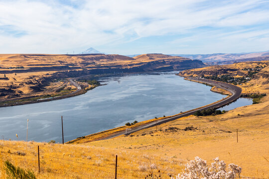 View from above at the Columbia River in autumn
