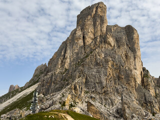 Naklejka premium nuvolau peak view from giau pass dolomites