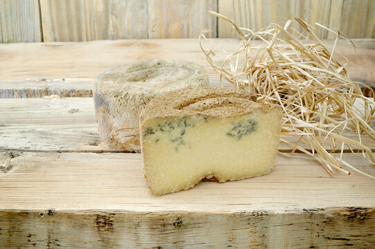 Castelmagno is an Italian DOP cheese originating from the Piedmont region. It has a protected designation of origin status in the European Union