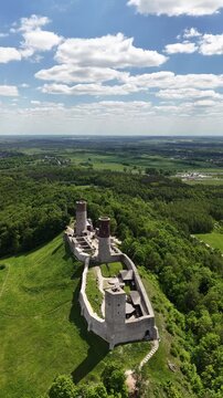 Chęciny Zamek Kr&oacute;lewski Dron 4K