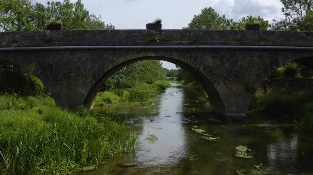 Pont &agrave; Nieul sur l'Autise (Vend&eacute;e)
