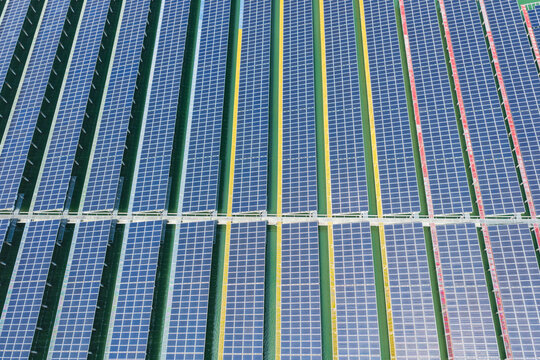 Floating Solar Panels on Water Reservoir