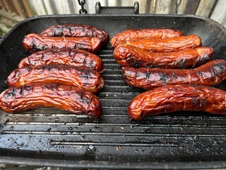 Gril, grilowane jedzenie, majówka, ogrody działkowe,  © Maciej G. Szling