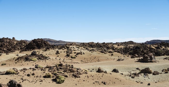 Volcanic landscape surrounding the Pico del Teide, 3718m, Plateau de Llano Uruanca, Parque Nacional de las Ca&ntilde;adas del Teide, Teide National Park, UNESCO World Heritage Site, Tenerife, Canary Islands, Spain