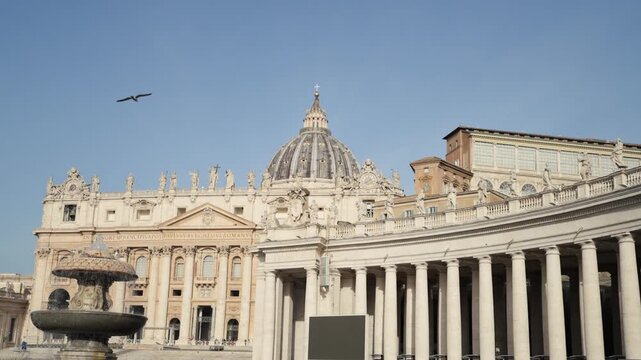 Fountain and Dome Close View