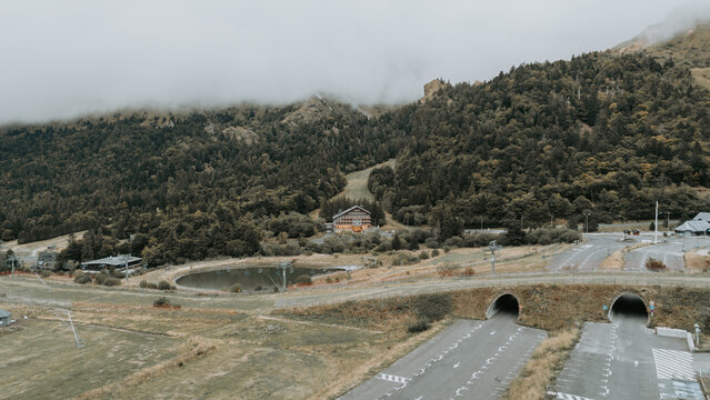 Vue a&eacute;rienne du Puy de Sancy dans le massif du Sancy en Auvergne