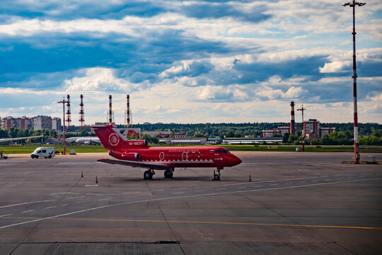 Red Yak‑40K aircraft of the Vologda Airline at Vnukovo Airport