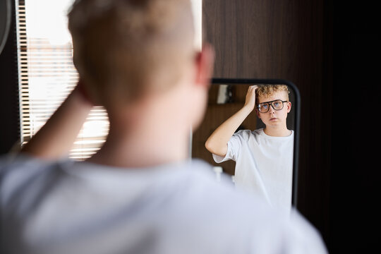 Mirror affirmations practice. Calm reflection routine in privacy