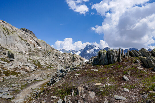 Il Ghiacciaio del Rodano dalle montagne del Grimselpass, tra Oberland e Vallese, Svizzera