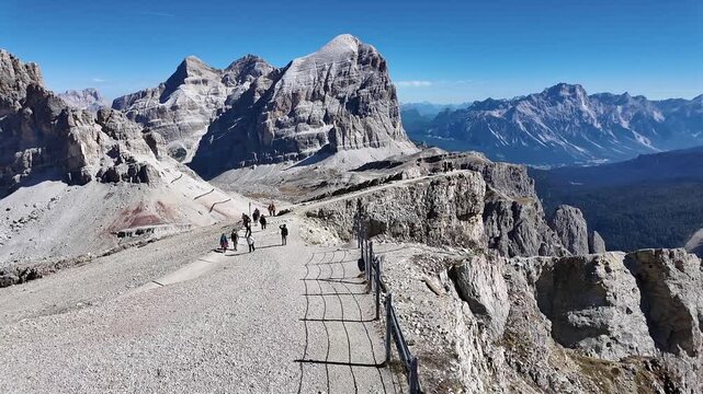 Blick vom Lagazuoi in den Dolomiten