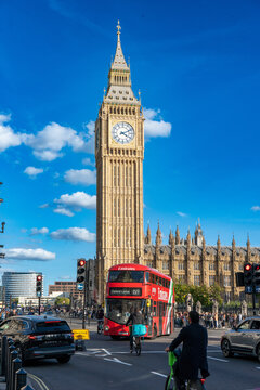 Big Ben Clock Tower (Elizabeth Tower) Against Blue Sky, Iconic London Landmark, Gothic Revival Architecture