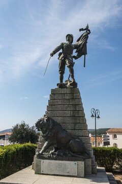 War memorial, Sart&egrave;ne, Corsica, France