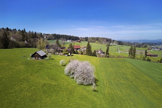 View of the hamlet of Hirselen, Dietwil, Freiamt, Canton of Aargau, Switzerland