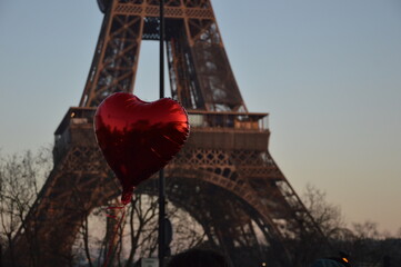 Tour Eiffel pendant la Saint Valentin © Marie