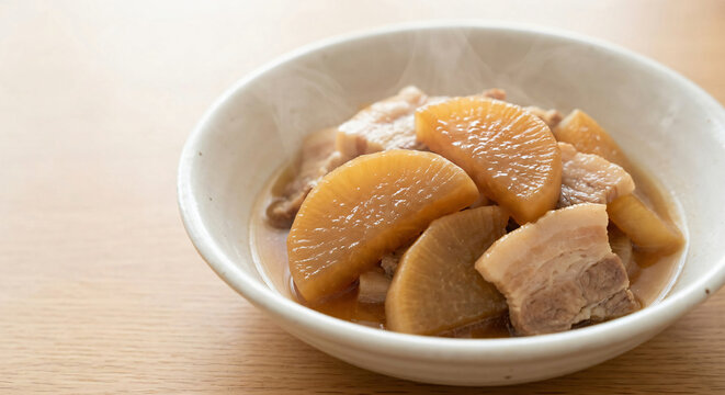 Buta Bara Daikon Simmered Pork Belly and Radish in a Bowl