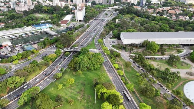 Sobrevoo Avenida Pedro Alvares Cabral, Parque Ibirapuera e MAC USP at&eacute; Complexo Vi&aacute;rio Jo&atilde;o Jorge Saad - Cebolinha em S&atilde;o Paulo
