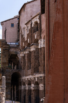 Ruins of Teatro di Marcelo and temple of Roman period