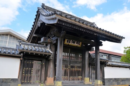 旧萩藩校明倫館 南門