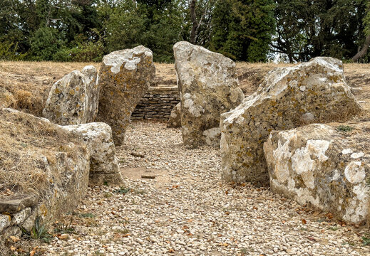 Nympsfield,Neolithic,Long Barrow, Coaley Peak, Dursley, Gloucestershire, United Kingdom,uk