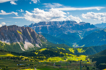 Panorama na szczyty górskie Dolomitów - jesień 2026 © grzegorz_pakula