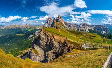 Seceda w dolinie Val Gardena w Południowym Tyrolu (Włochy) © grzegorz_pakula