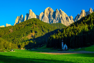 Zachód słońca na Odle (Geisler) - Panorama na szczyty górskie Dolomitów - jesień 2026,  © grzegorz_pakula