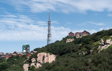 Obraz premium Yuhuangding summit of Mount Tai, Shandong China