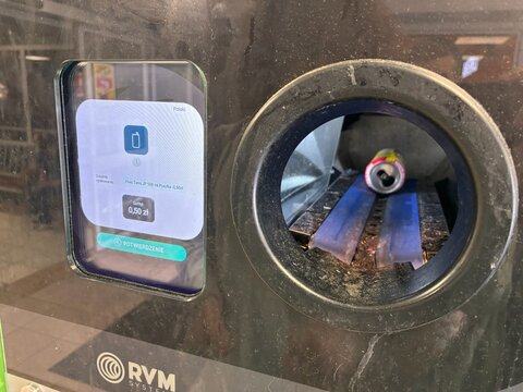 Reverse vending machine (RVM), return bottles for recycling