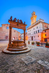 Naklejka premium Montepulciano, Tuscany. Piazza Grande and Town Hall, Italy