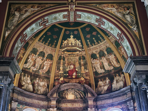 St Marylebone Parish Church interior
