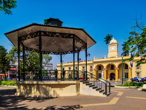 Bandstand and Town Hall, Parque Libertad, Santa Ana City, Santa Ana Department, El Salvador
