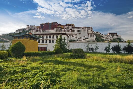 Potala Palace, Dalai Llama's winter palace, Lhasa, Tibet