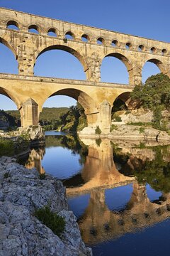 Roman aqueduct, Pont du Gard, Nimes, France