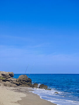 Plage sauvage de p&ecirc;cheurs 