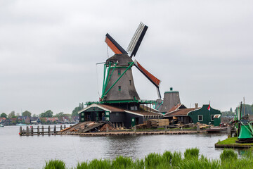 Fototapeta premium windmill in the netherlands