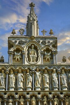 Statues on the facade of the medieval Wells Cathedral built in the Early English Gothic style in 1175, Wells, Somerset, England, United Kingdom