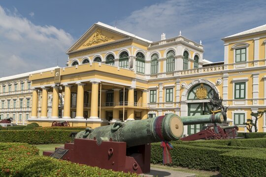 Cannons in front of ministry of defense, Bangkok, Thailand
