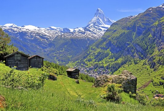 Attic in the hamlet Ried with Matterhorn 4478m, Zermatt, Mattertal, Valais, Switzerland