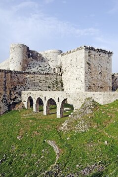 Fortifications and walls of the castle and fortress Krak des Chevaliers, Qal'at al-Ḥiṣn, UNESCO World Heritage Site, built by crusaders, Syria, Middle East, Asia
