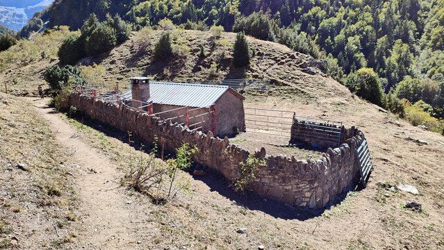 Refugio de ordiso, rio Ara, Valle de Ordiso