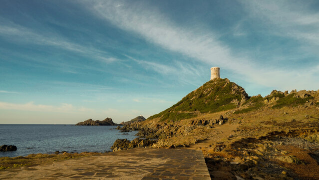 La Punta della Parata (Pointe de la Parata) &egrave; una splendida penisola rocciosa situata a circa 11 chilometri a ovest del centro di Ajaccio, in Corsica, alla fine della famosa Route des Sanguinaires