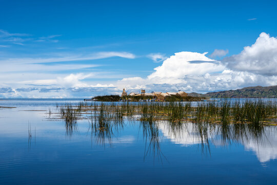 Totora reeds in front of the floating island Uros Titino, Peru